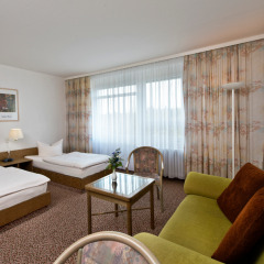 Days Inn Dresden (ex ANDOR Hotel Europa) комната для гостей фото 2
