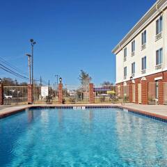 Holiday Inn Express Hotel & Suites Ozona Озона бассейн
