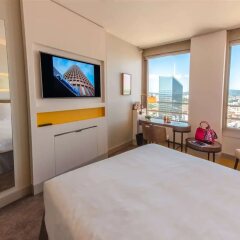 Отель Radisson Blu Hotel, Lyon Франция, Лион - 2 отзыва об отеле, цены и фото номеров - забронировать отель Radisson Blu Hotel, Lyon онлайн комната для гостей фото 4