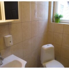 Отель Elegance Hostel and Guesthouse Болгария, София - отзывы, цены и фото номеров - забронировать отель Elegance Hostel and Guesthouse онлайн ванная