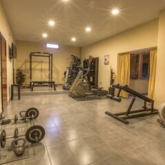 Hotel Life фитнесс-зал