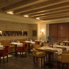 Отель Four Points By Sheraton Sheikh Zayed Road ОАЭ, Дубай - 1 отзыв об отеле, цены и фото номеров - забронировать отель Four Points By Sheraton Sheikh Zayed Road онлайн питание фото 3