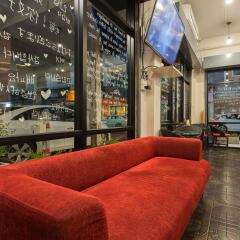 Отель The Best Time Hostel Таиланд, Краби - отзывы, цены и фото номеров - забронировать отель The Best Time Hostel онлайн гостиничный бар