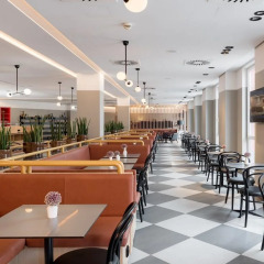 AZIMUT Hotel Vienna гостиничный бар