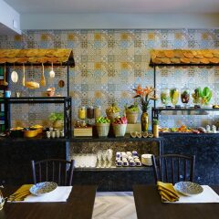 Hotel De Charme Saigon гостиничный бар