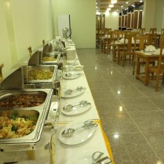 Jade Royal Hotel питание