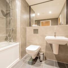 Апартаменты Modern 2 Bedroom Apartment in Northern Quarter комната для гостей фото 5