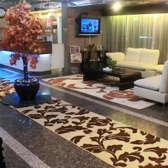 Al Muraqabat Plaza Hotel Apartments гостиничный бар