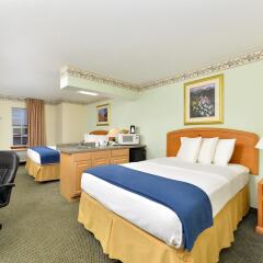Отель Americas Best Value Inn Three Rivers комната для гостей фото 5