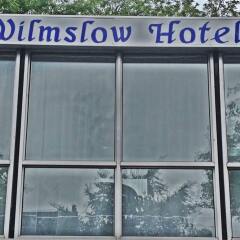 Отель The Fallowfield Lodge балкон