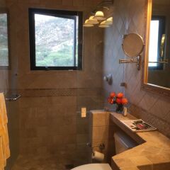 Отель Sunrise Cove Luxury Penthouse ванная