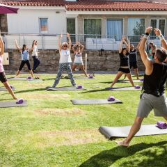 Flores Village Hotel & Spa фитнесс-зал