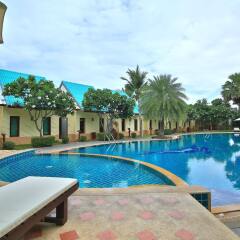 Отель The Green Beach Resort бассейн фото 3