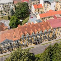 Отель Dr. Adler Spa & Kurhotel Чехия, Франтишкови-Лазне - отзывы, цены и фото номеров - забронировать отель Dr. Adler Spa & Kurhotel онлайн городской автобус