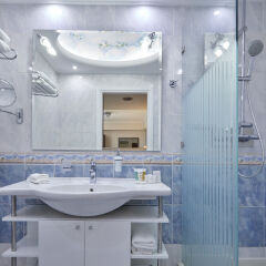 Отель AVA Hotel & Suites Греция, Афины - отзывы, цены и фото номеров - забронировать отель AVA Hotel & Suites онлайн ванная