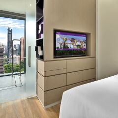 Отель YOTEL Singapore Orchard Road Сингапур комната для гостей фото 5