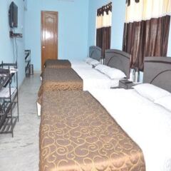 Отель Jypore Saffron Inn & Suites комната для гостей фото 2