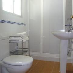 Отель Hostal Los Mellizos ванная фото 2