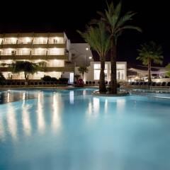 Отель Mar Hotels Rosa del Mar & Spa Испания, Магалуф - 1 отзыв об отеле, цены и фото номеров - забронировать отель Mar Hotels Rosa del Mar & Spa онлайн бассейн