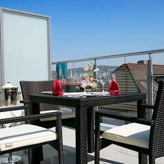 H+ Hotel Zürich балкон