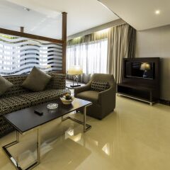 Отель Howard Johnson Bur Dubai ОАЭ, Дубай - 1 отзыв об отеле, цены и фото номеров - забронировать отель Howard Johnson Bur Dubai онлайн