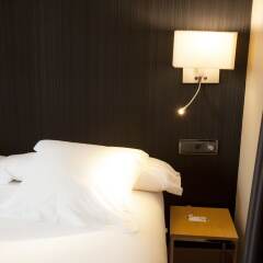 Hotel Plaza сейф в номере
