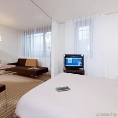 Отель Novotel Suites Cannes Centre комната для гостей