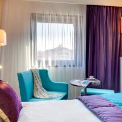 Отель Mercure Marseille Centre Vieux Port комната для гостей фото 5