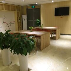 Отель 7 Days Premium (Chongqing Fuling Binjiang Avenue) Китай, Фулинь - отзывы, цены и фото номеров - забронировать отель 7 Days Premium (Chongqing Fuling Binjiang Avenue) онлайн интерьер отеля фото 3