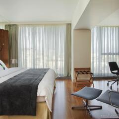 Отель Holiday Inn Тбилиси комната для гостей