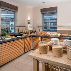 Отель De Vere Devonport House Великобритания, Лондон - отзывы, цены и фото номеров - забронировать отель De Vere Devonport House онлайн питание фото 3
