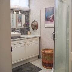 Апартаменты Apartment With 2 Bedrooms in Saumur, With Wonderful City View and Wifi Сомюр ванная