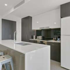 Отель Executive City Getaway в номере