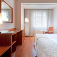 Hotel Madrid Centro, managed by Meliá комната для гостей