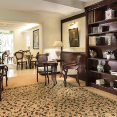 Hotel De Londres развлечения