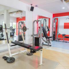 Отель Mansion Sarasinee @ Chatuchak фитнесс-зал
