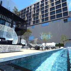 Отель Chezzotel Pattaya Паттайя