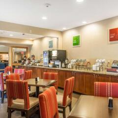 Отель Comfort Inn North/Polaris питание