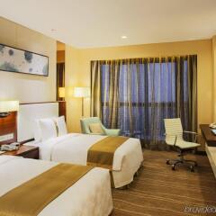 Отель Holiday Inn Chengdu Xindu комната для гостей фото 2