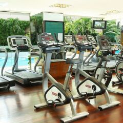 Отель Caravelle Saigon фитнесс-зал