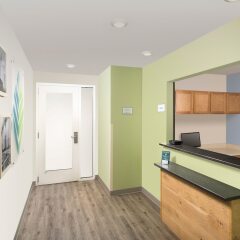 Отель Woodspring Suites Columbus Hilliard Колумбус комната для гостей фото 2
