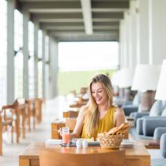 Отель Anantaya Resort and Spa Chilaw Шри-Ланка, Маравила - отзывы, цены и фото номеров - забронировать отель Anantaya Resort and Spa Chilaw онлайн гостиничный бар