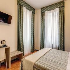 Ivanhoe Hostel сейф в номере