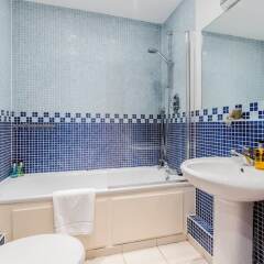 Отель 2 Bedroom Flat in Shoreditch Великобритания, Лондон - отзывы, цены и фото номеров - забронировать отель 2 Bedroom Flat in Shoreditch онлайн ванная
