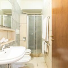 Отель Best Western Hotel La Baia Италия, Бари - отзывы, цены и фото номеров - забронировать отель Best Western Hotel La Baia онлайн ванная фото 2