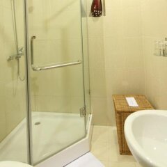 Отель Rising Dragon Estate Hotel Вьетнам, Ханой - отзывы, цены и фото номеров - забронировать отель Rising Dragon Estate Hotel онлайн ванная фото 2