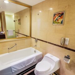 Отель Guangzhou Grand International Hotel Китай, Гуанчжоу - 8 отзывов об отеле, цены и фото номеров - забронировать отель Guangzhou Grand International Hotel онлайн ванная фото 2