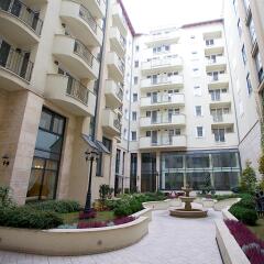Queen's Court Hotel &Residence фото 4