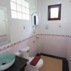 Отель Pinky Bungalows Ланта ванная
