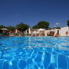Pinos Playa Hotel бассейн